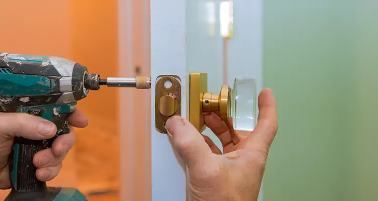 Broken Door Knob Fix in Martinez, CA