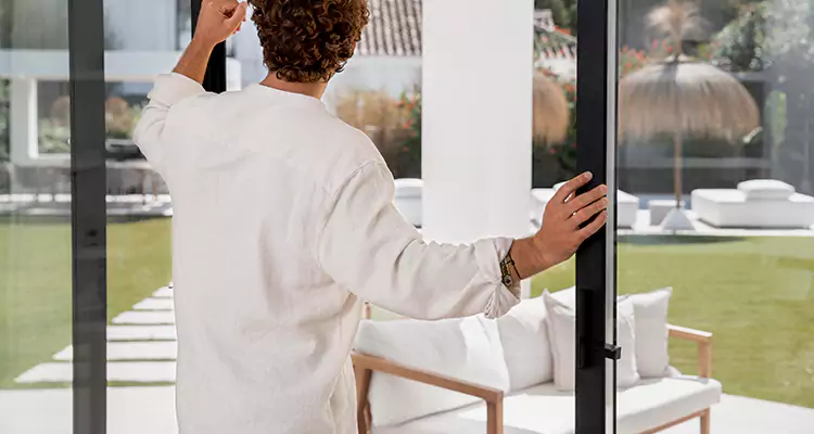 Sliding Screen Door Maintenance for Closing Issues in Martinez, CA